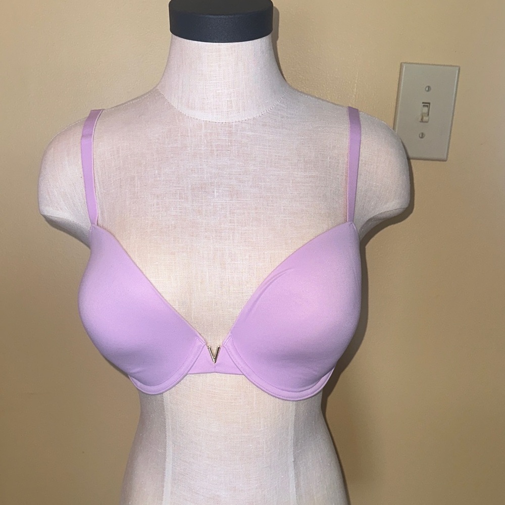 Victoria's Secret Light Purple Underwire Bra